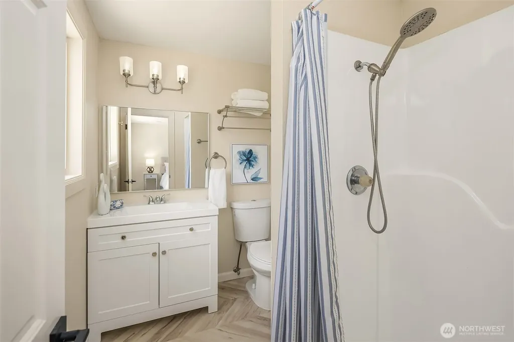17703 NE 34th Street Redmond WA 98052