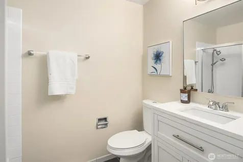 17703 NE 34th Street Redmond WA 98052