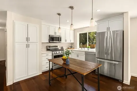 17703 NE 34th Street Redmond WA 98052