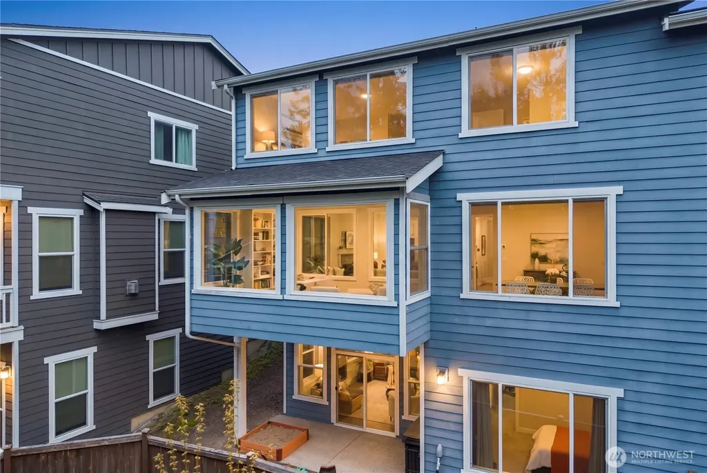 856 224th Avenue NE Sammamish WA 98074