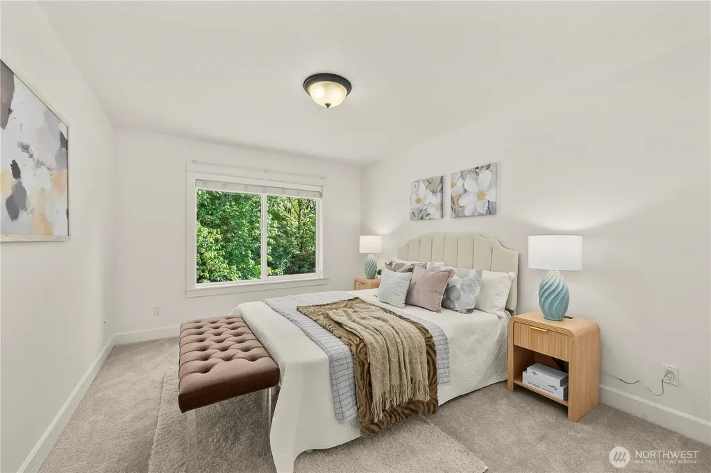 2415 NE Daphne Issaquah WA 98029