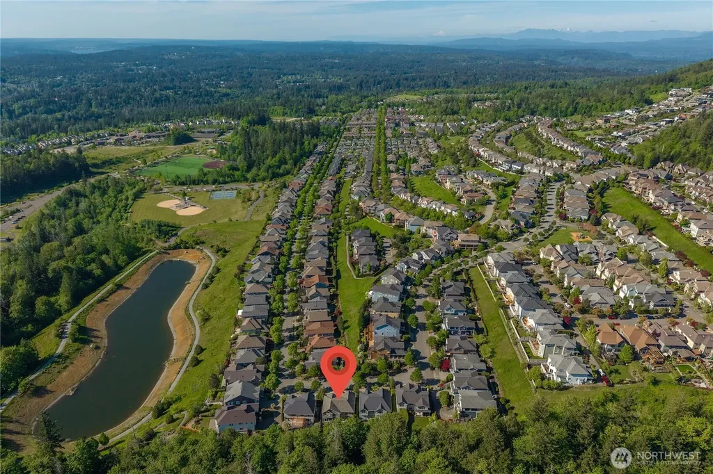 2415 NE Daphne Issaquah WA 98029