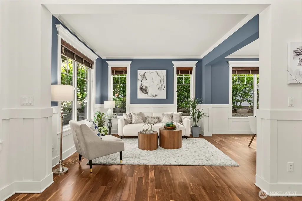 2415 NE Daphne Issaquah WA 98029