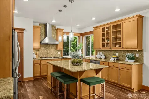 2415 NE Daphne Issaquah WA 98029