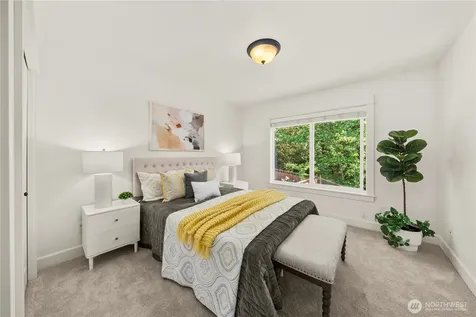 2415 NE Daphne Issaquah WA 98029