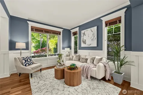 2415 NE Daphne Issaquah WA 98029