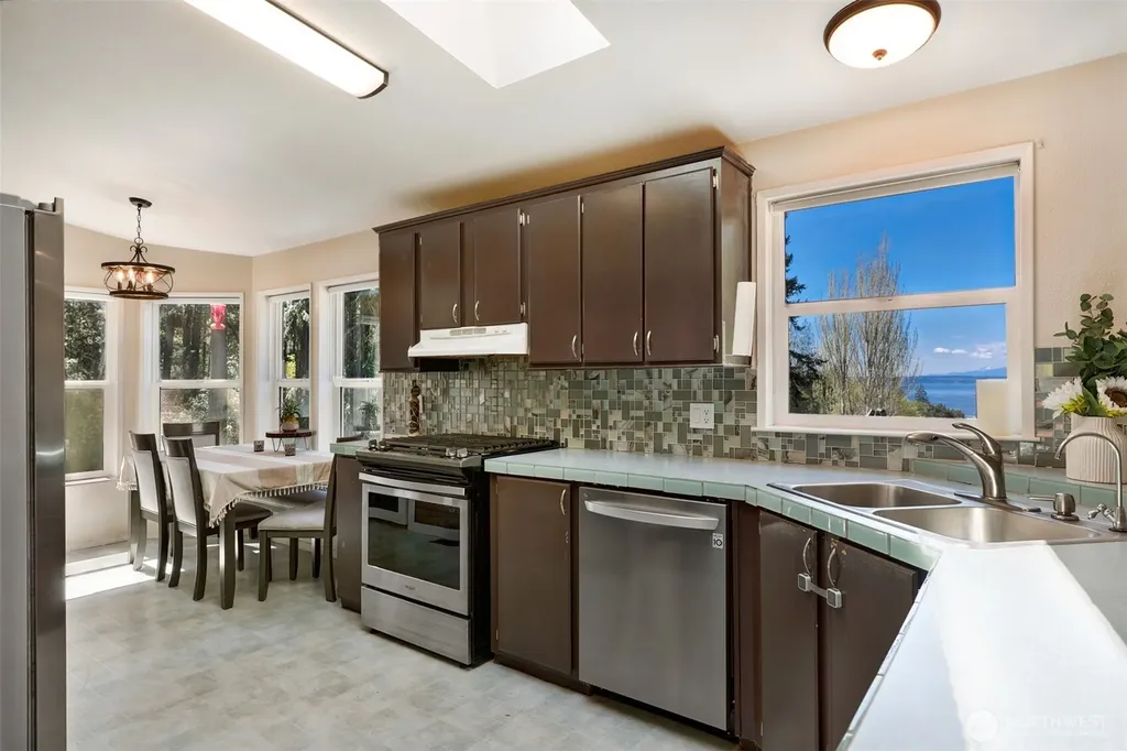 7777 Hellman Road Clinton WA 98236