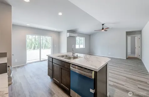 613 N Oak Street Tieton WA 98947