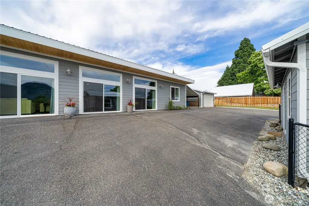 117 Wells Avenue Manson WA 98831