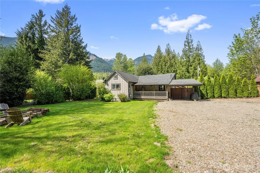 14616 681st Avenue NE Baring WA 98224