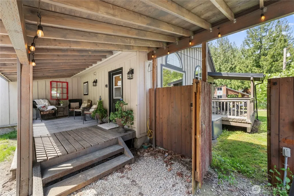 14616 681st Avenue NE Baring WA 98224