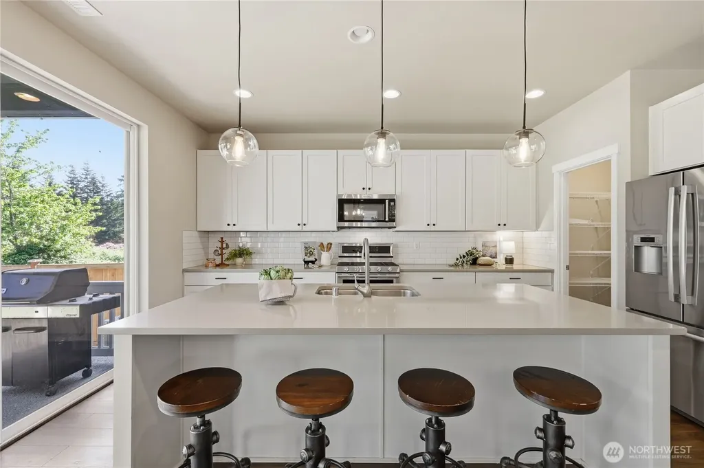 18856 Colwood Avenue NE Poulsbo WA 98370