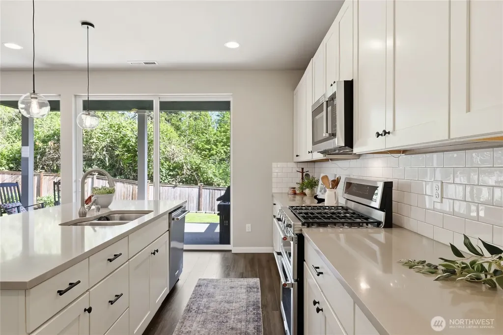 18856 Colwood Avenue NE Poulsbo WA 98370