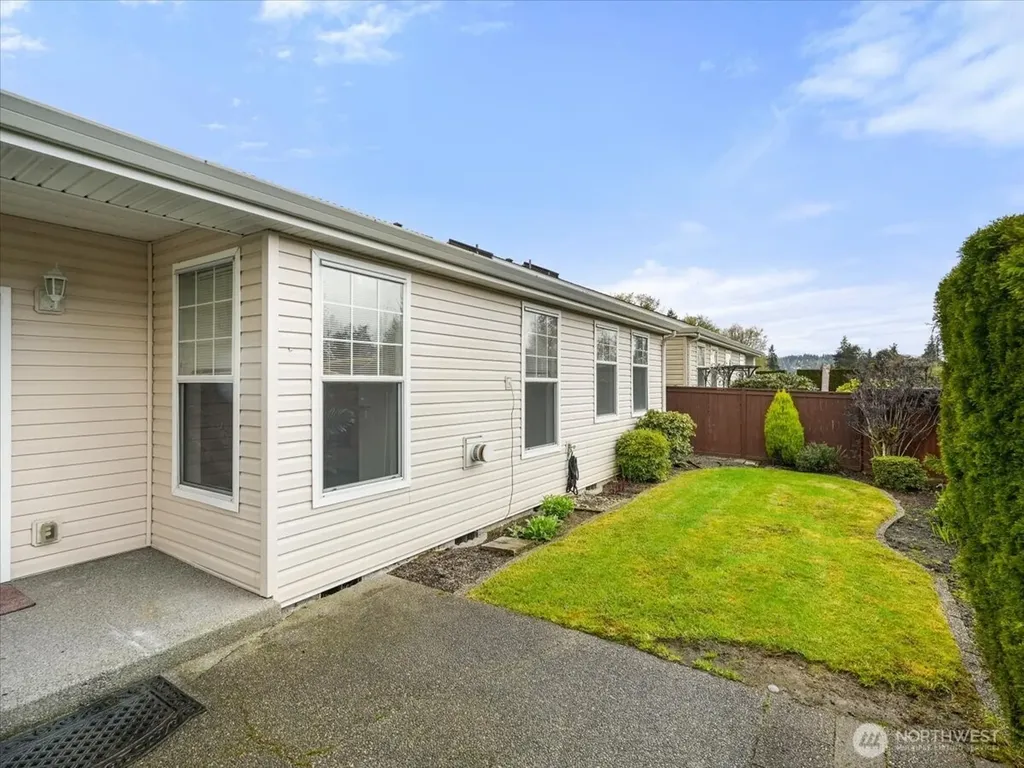 7402 143rd Avenue Ct E Sumner WA 98390