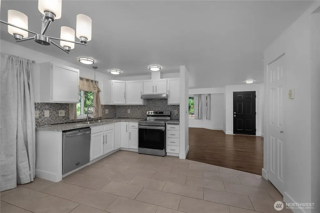 40 E Lambeth Way Shelton WA 98584