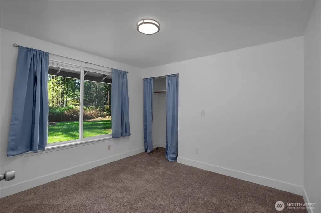 40 E Lambeth Way Shelton WA 98584