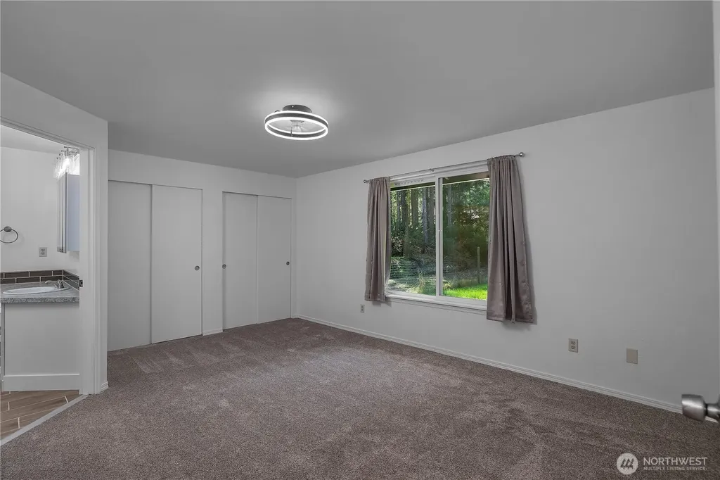 40 E Lambeth Way Shelton WA 98584