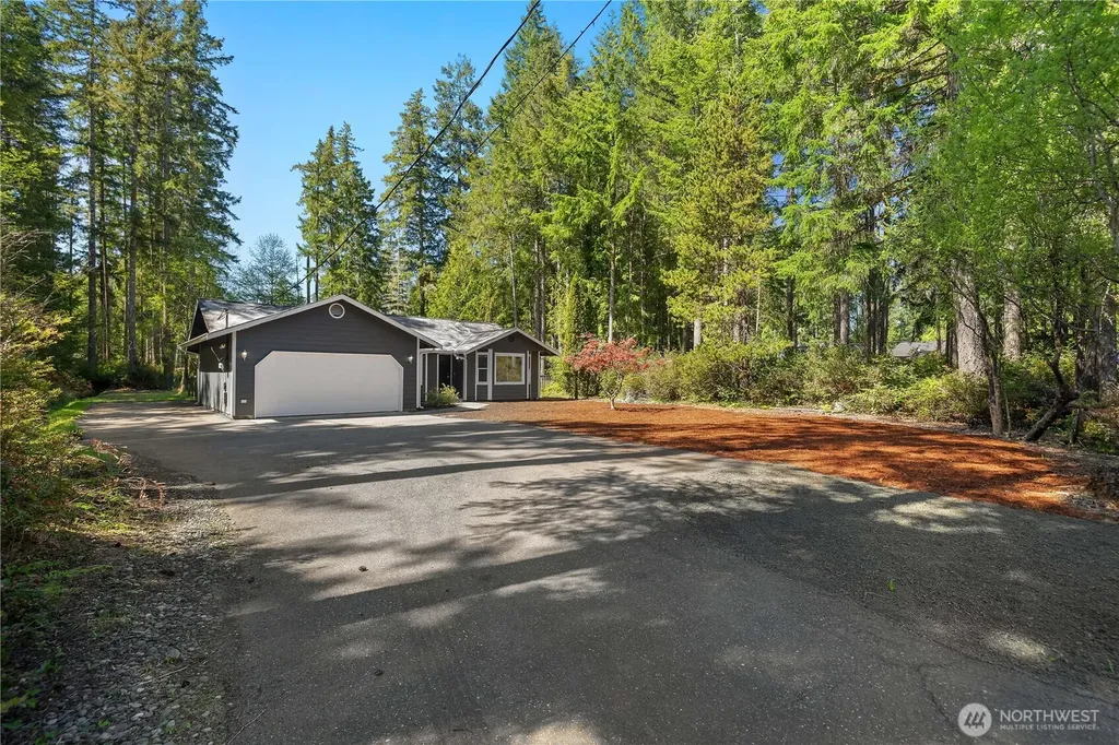 40 E Lambeth Way Shelton WA 98584