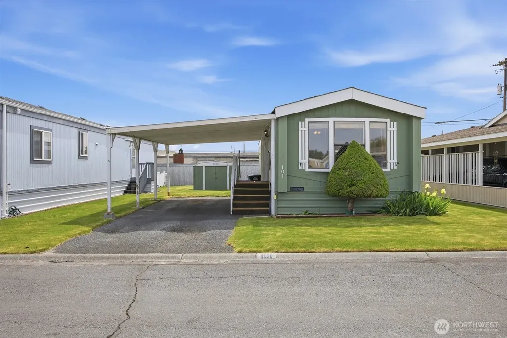 2240 W Broadway Avenue Moses Lake WA 98837