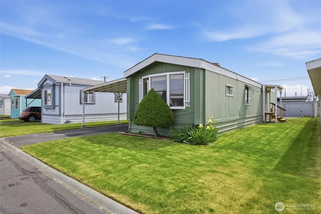 2240 W Broadway Avenue Moses Lake WA 98837