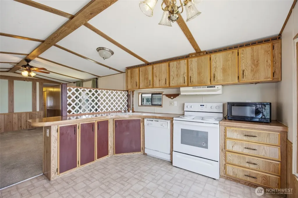 2240 W Broadway Avenue Moses Lake WA 98837