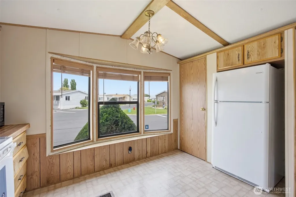2240 W Broadway Avenue Moses Lake WA 98837