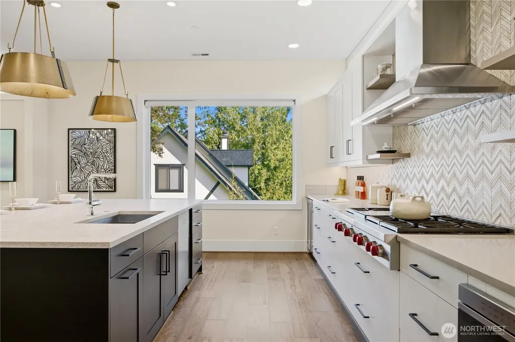11276 SE 32nd Lane Bellevue WA 98004