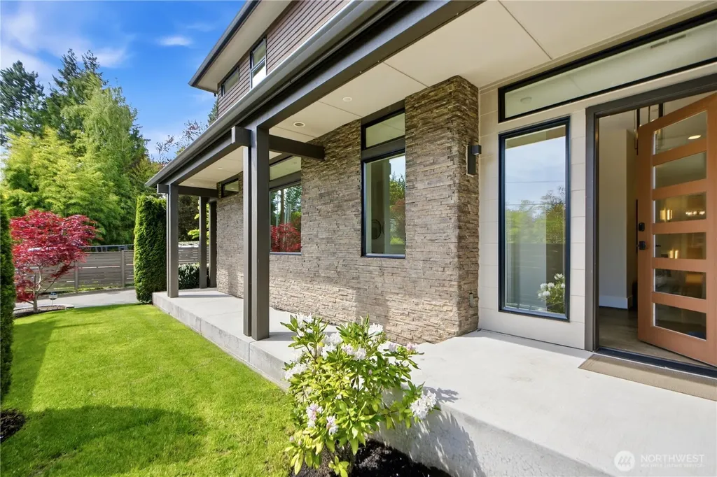 11276 SE 32nd Lane Bellevue WA 98004