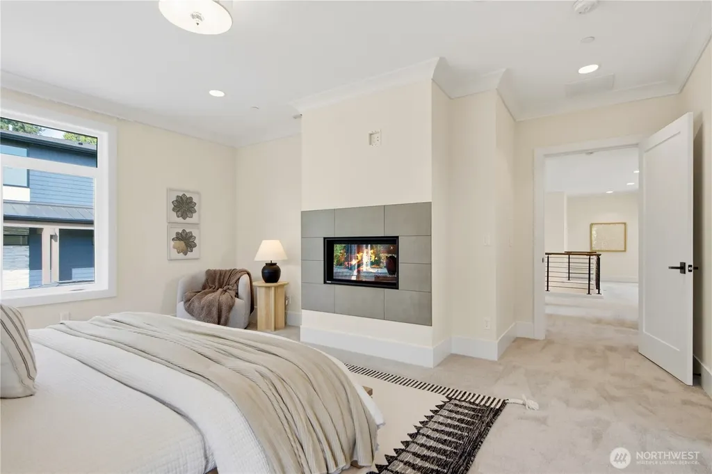 11276 SE 32nd Lane Bellevue WA 98004