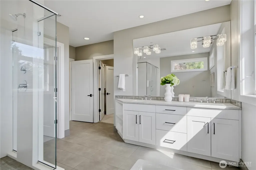 11276 SE 32nd Lane Bellevue WA 98004