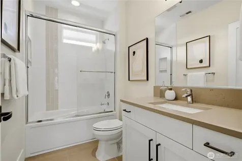 11276 SE 32nd Lane Bellevue WA 98004