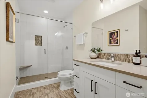 11276 SE 32nd Lane Bellevue WA 98004