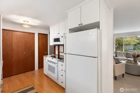 20621 SE 159th Street Renton WA 98059