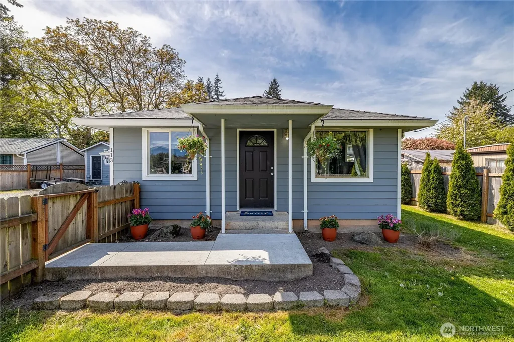113 S Gardner Road Burlington WA 98233