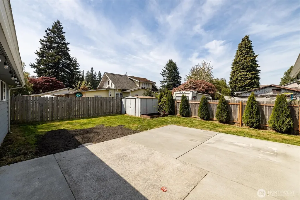 113 S Gardner Road Burlington WA 98233