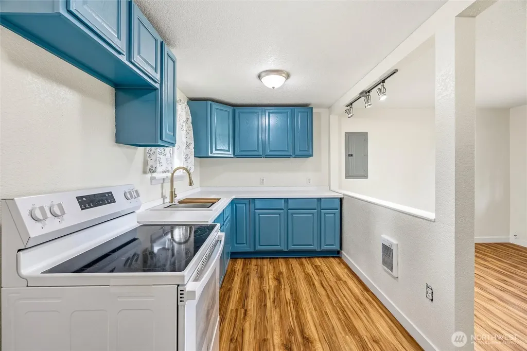 113 S Gardner Road Burlington WA 98233