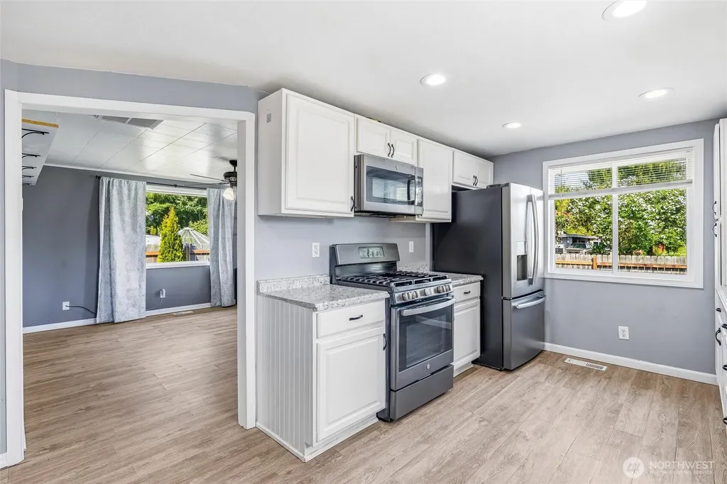 113 S Gardner Road Burlington WA 98233