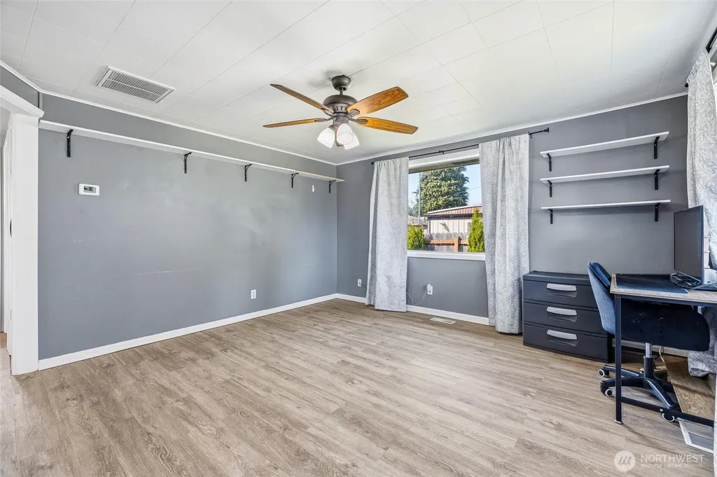 113 S Gardner Road Burlington WA 98233