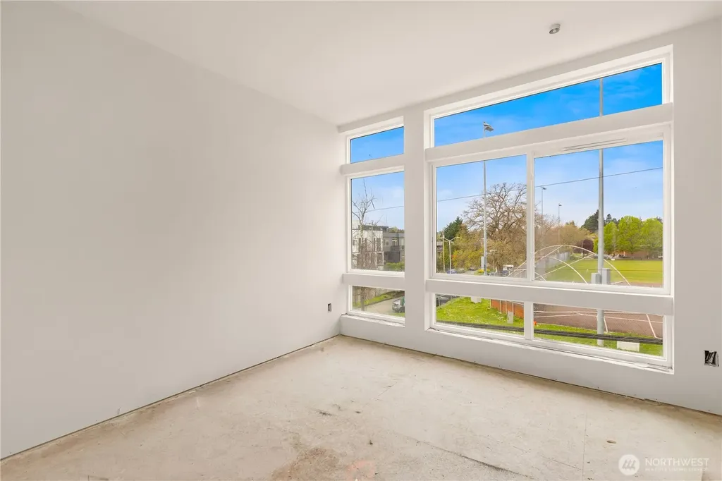 2452 NW 60th Street Seattle WA 98107