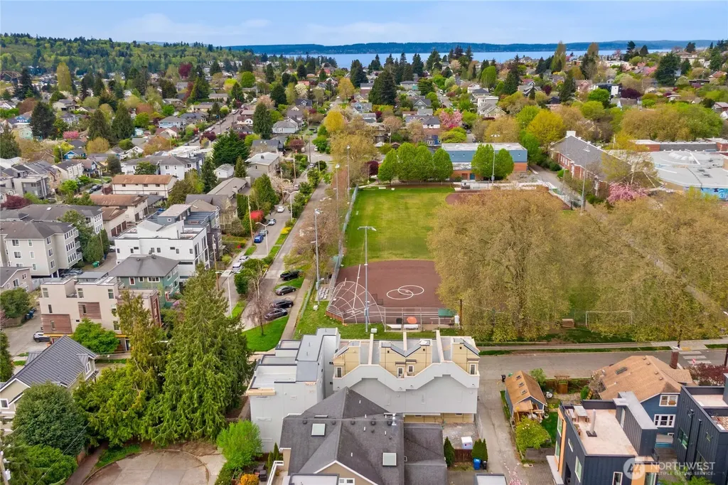 2452 NW 60th Street Seattle WA 98107