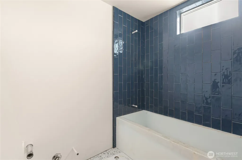 2452 NW 60th Street Seattle WA 98107