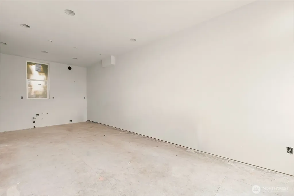 2452 NW 60th Street Seattle WA 98107