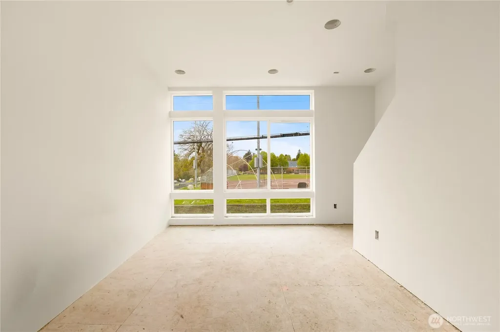 2452 NW 60th Street Seattle WA 98107