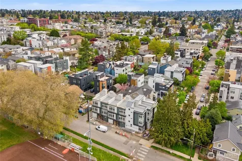 2452 NW 60th Street Seattle WA 98107