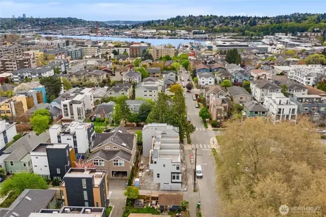 2452 NW 60th Street Seattle WA 98107