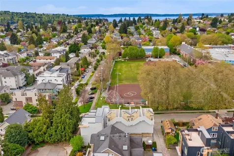 2452 NW 60th Street Seattle WA 98107