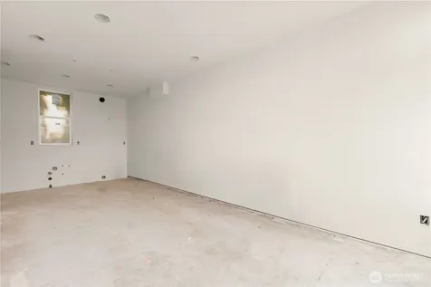 2452 NW 60th Street Seattle WA 98107