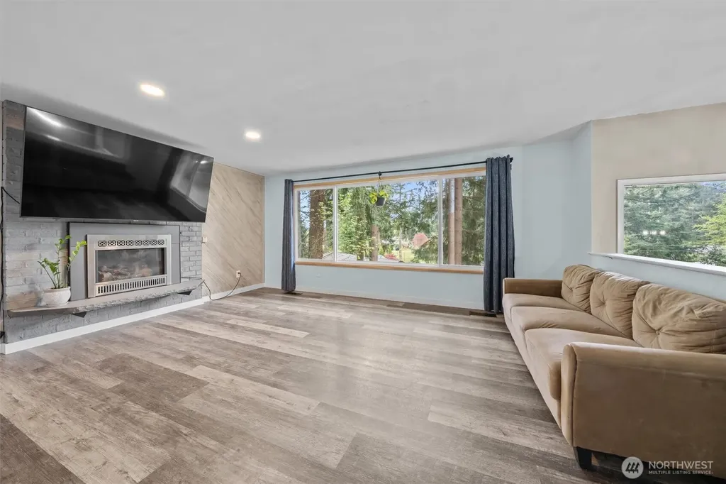 11719 258th Avenue E Buckley WA 98321