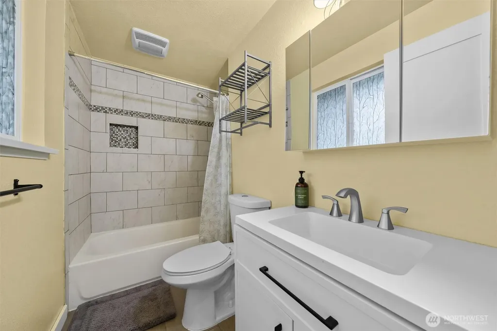 11719 258th Avenue E Buckley WA 98321