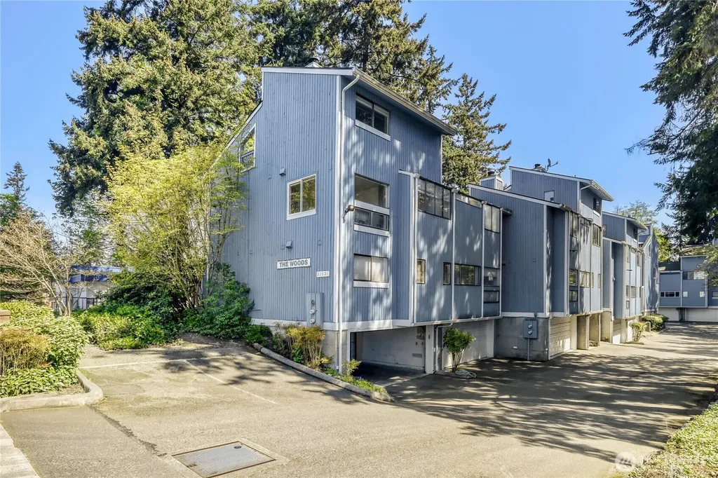 21021 76th Avenue W Edmonds WA 98026